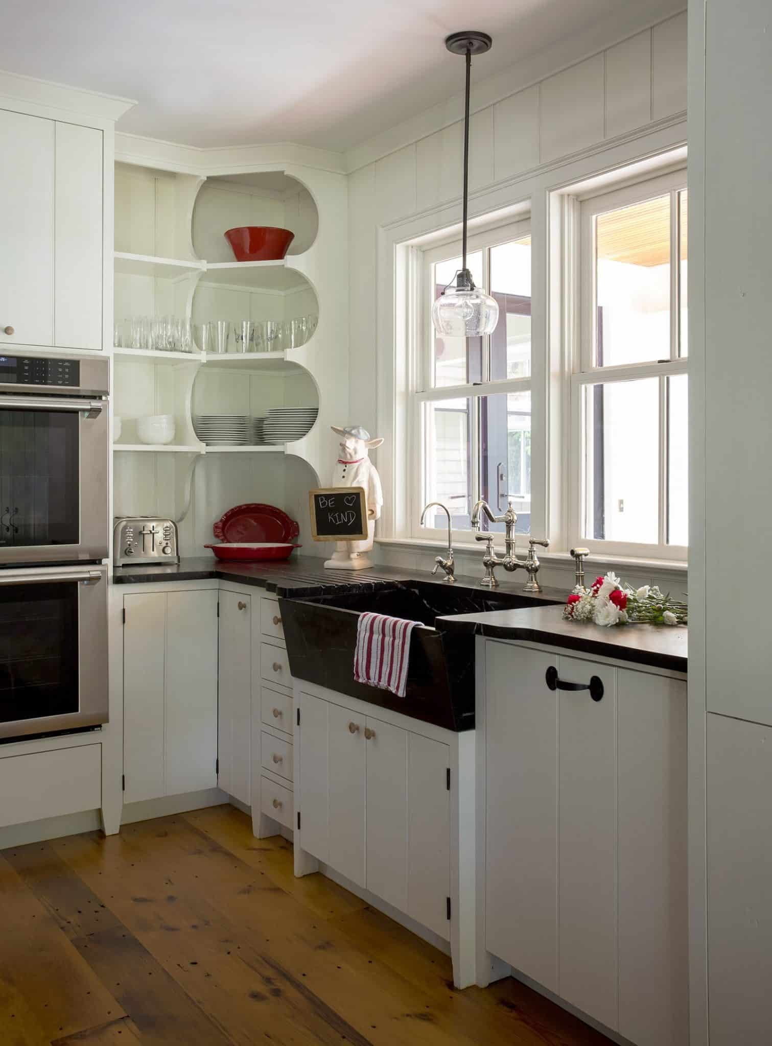 Lynnfield MA Farmhouse Kitchen